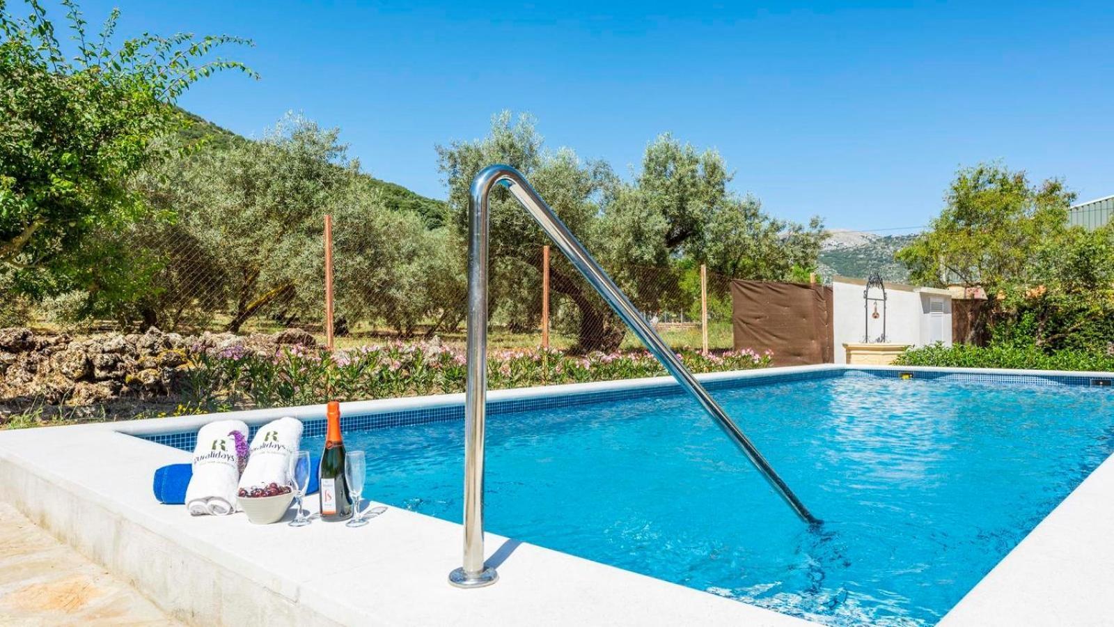 Casa Rural El Ciruelo Loco Alfarnate By Ruralidays Alfarnatejo Exterior foto